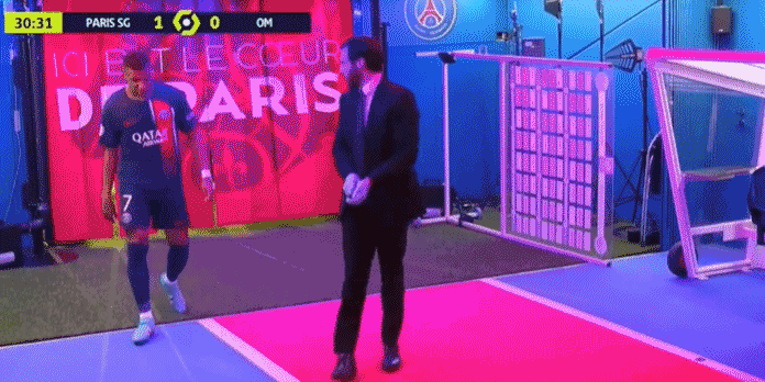 法甲赛报:姆巴佩伤愈退役 穆瓦尼传射破门 巴黎4-0马赛