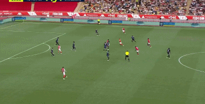 两枪一传！南野拓实本轮法甲大放异彩 个人进球数已超越上赛季