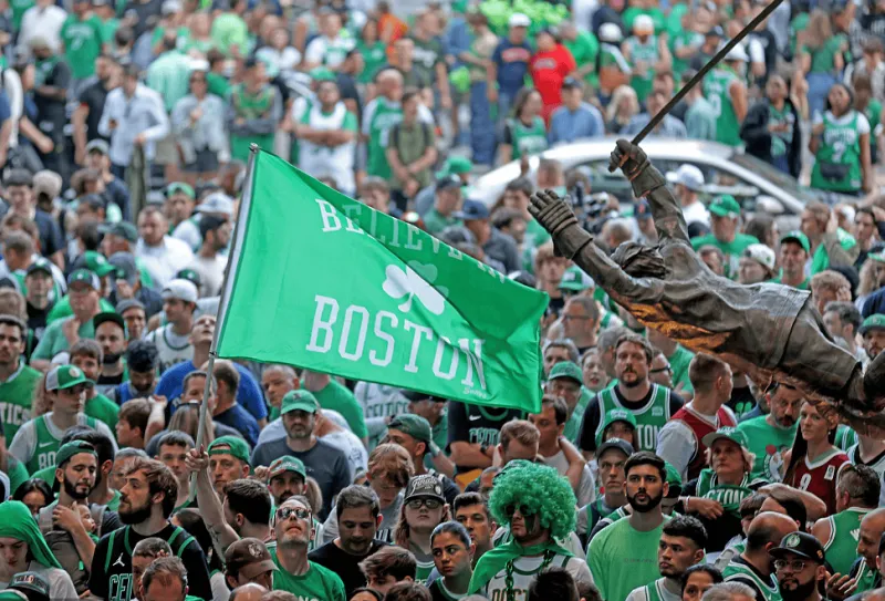 疯了！总决赛三个主场 绿军主场19156个座位全部坐满