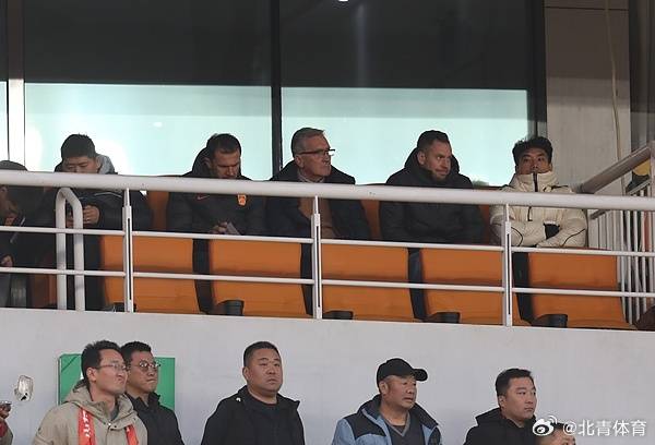 确定留任！伊万观战泰山VS三镇 确定继续执教国足