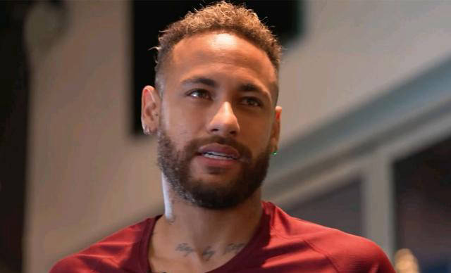 内马尔加盟巴黎的真正原因：尊重缺失与竞争压力